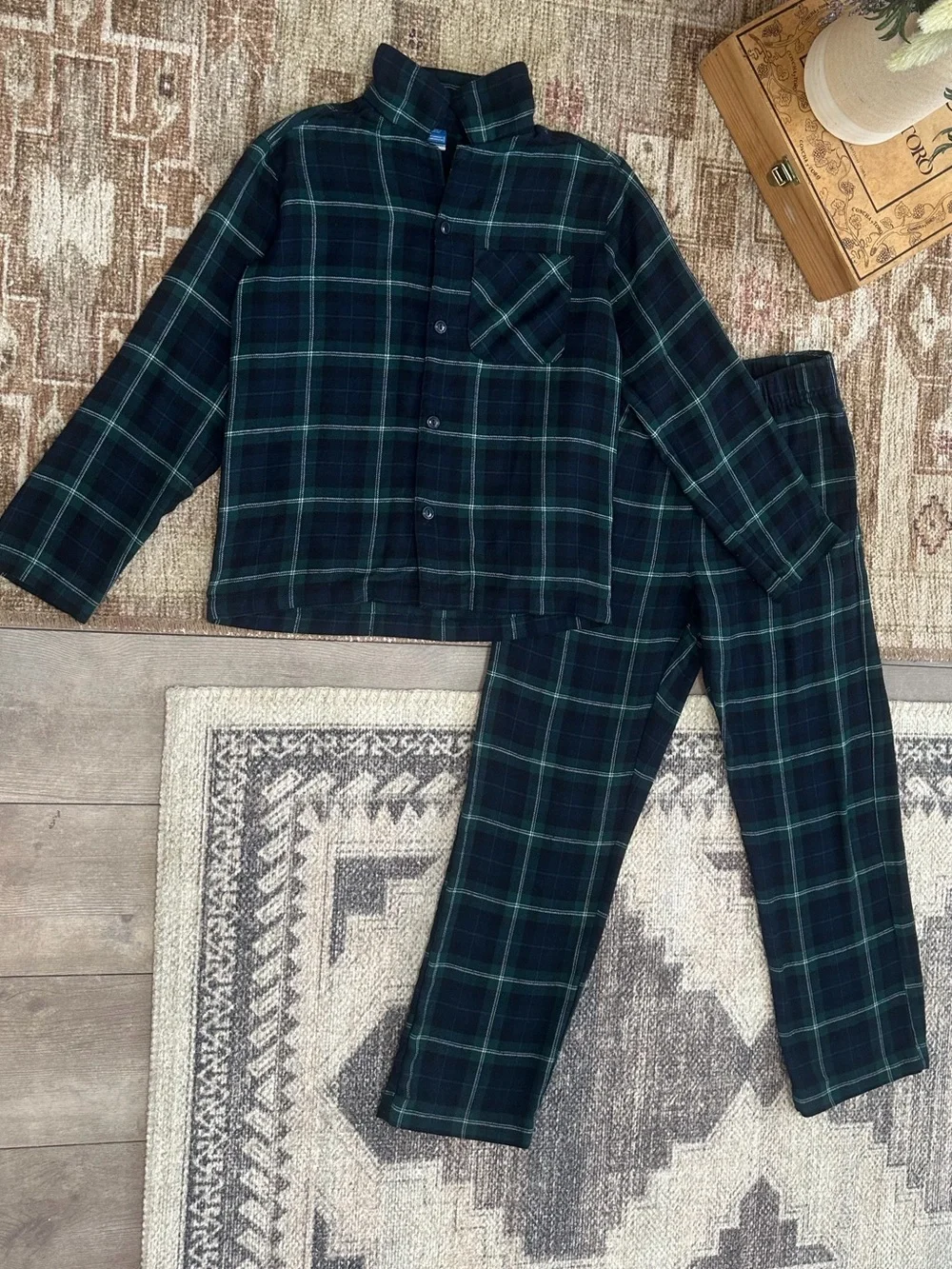 Old Navy Navy Green Plaid Kids Pajama Set Gender-Neutral Button-Front Size Mediu